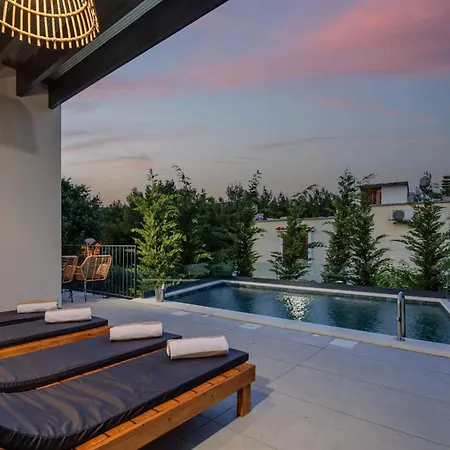 Medellin Zadarvillas *