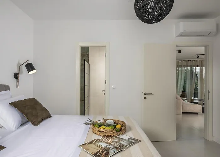 Medellin Zadarvillas *