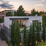 Medellin Zadarvillas Βίλα *